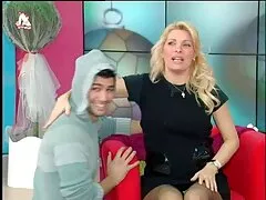 Amico usa un'app di collegamento per imbrogliare sua moglie con un gay! film porno ragazze