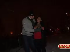 La teenager ragazze xxx Slevie si è trapanata nella figa