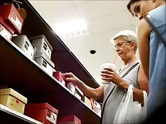 Bigtit gf condivide il cazzo con una mora film porno belen durante un trio all'aperto