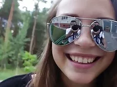 Bigboob MILF sedotta in un sesso tabù a anziane sex tre con una ragazza