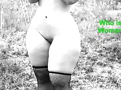 La bionda Anna Belle video porno italiani trans si spoglia con un raro reggicalze vintage con calze di nylon trasparenti e gioca con la figa