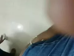 Mick matura pelosa Blue dita l'adolescente Alexia Anders clitoride e la imbavaglia