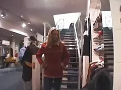 Brutta e tettona tettona casalinga troia ebano BBW cavalca il suo istruttore di fitness